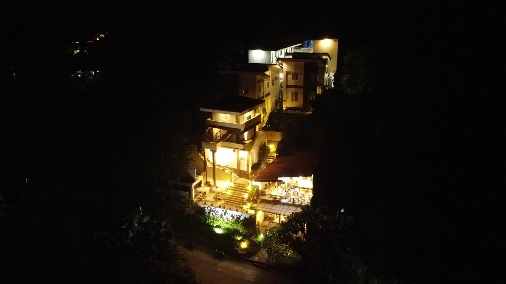 Vela Terraces Hotel Coron Exteriér fotografie